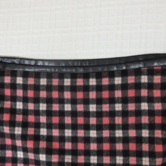 Talbots Skirt Womens 16 Pink Black Plaid Wool Blend Faux Leather Trim Lined Zip - Picture 2 of 6